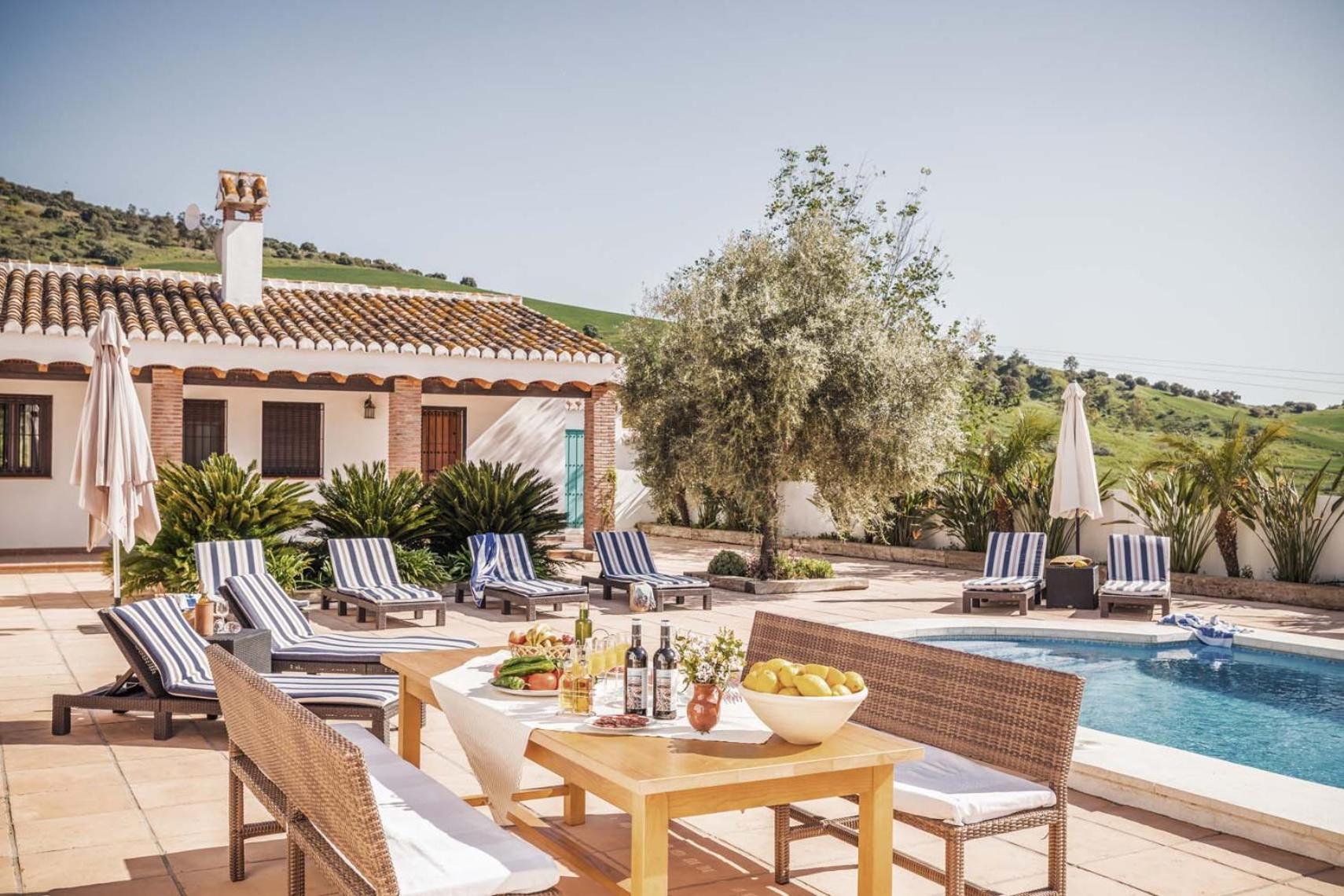Cortijo Cantares By Rosas Cantares Malaga Exterior photo